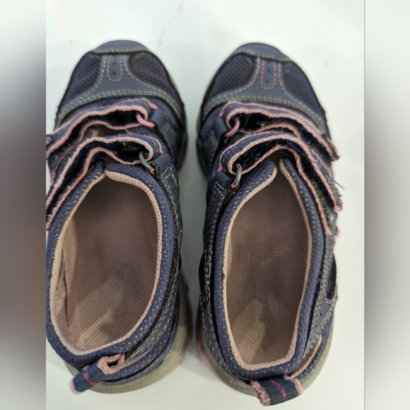 Stride rite girls Size 5 Toddler sandles. - Picture 3 of 6